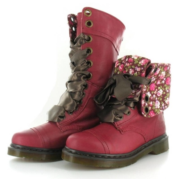 Dr Martens Triumph Red Leather Fold Over Floral Boots 8 Y2K combat boots RARE - Picture 1 of 13